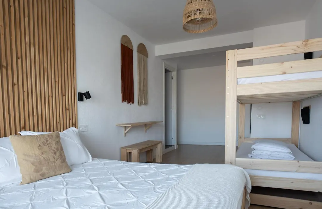Boogalow Hostel-1